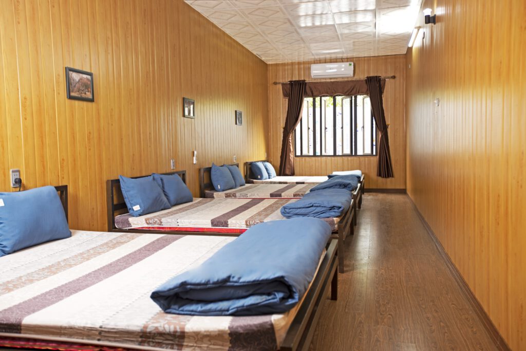 NON-ENSUITE ROOM